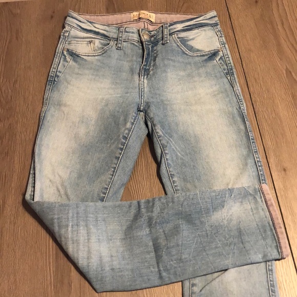 Light blue jeans - Picture 1 of 5